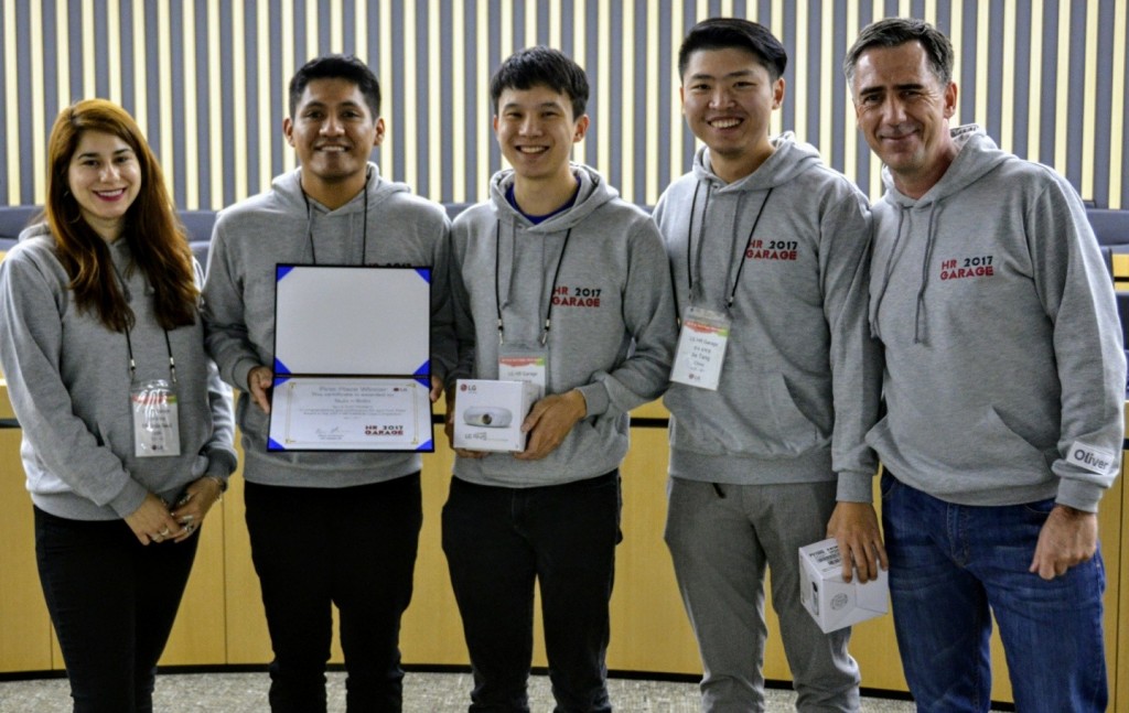 Winners of LG HR Garage competition pose with their award and prizes