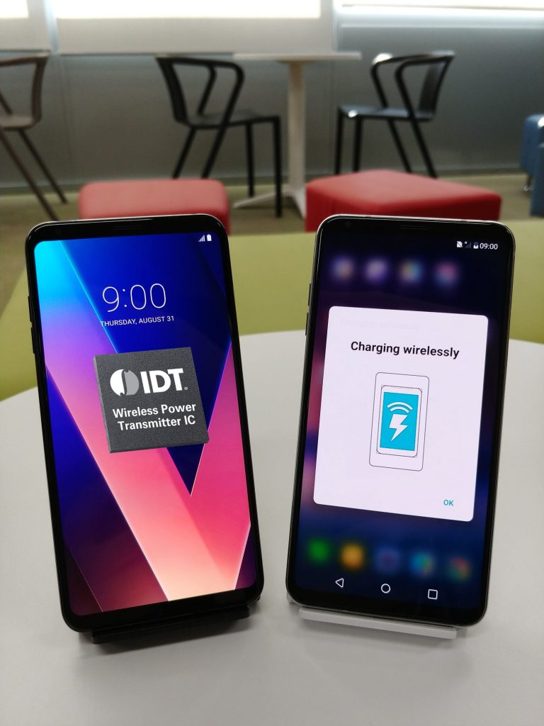 The front view of two LG V30 devices, with one screen displaying Integrated Device Technology, Inc. (IDT)’s Wireless Power Transmitter IC and the other displaying the wireless charging pop-up notification