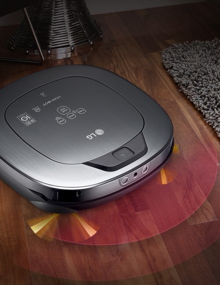 An upper view of LG HOM-BOT Wi-Fi with LG’s DeepThinQ™ and Home-Guard capabilities
