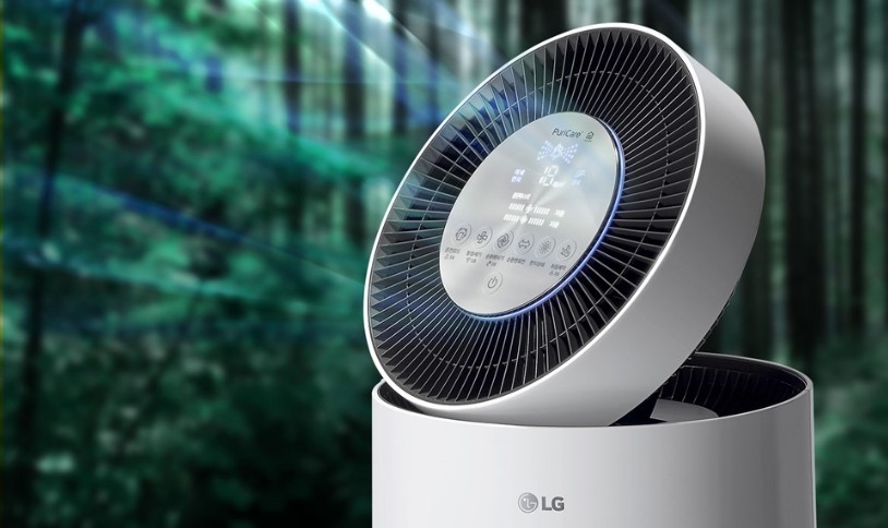 A concept image that shows the performance of the LG PuriCare 360° air purifier with the Smart Sensor technology.