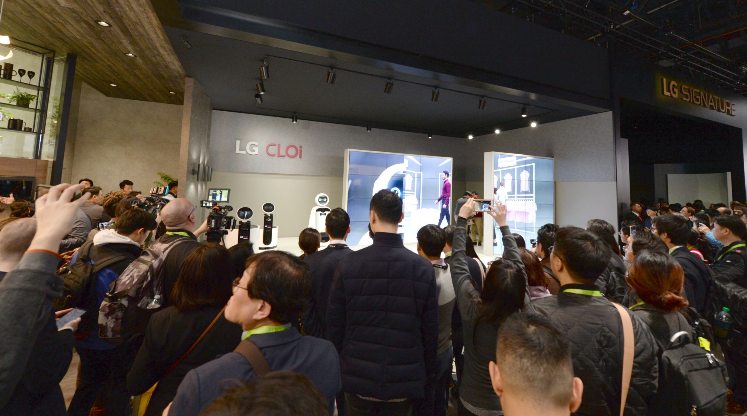 CES2019_LG전자_LG 클로이_2