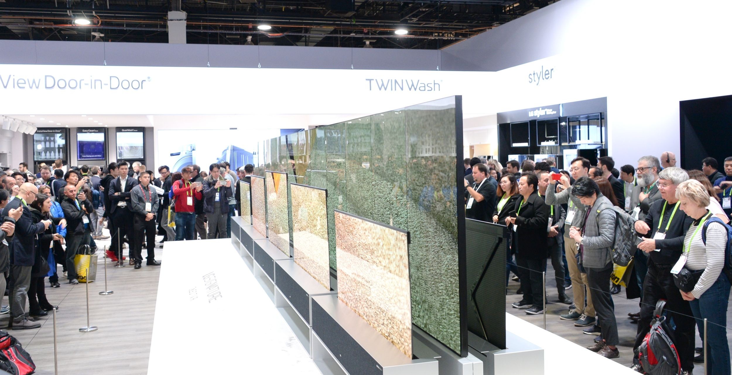 OLED TV R 01