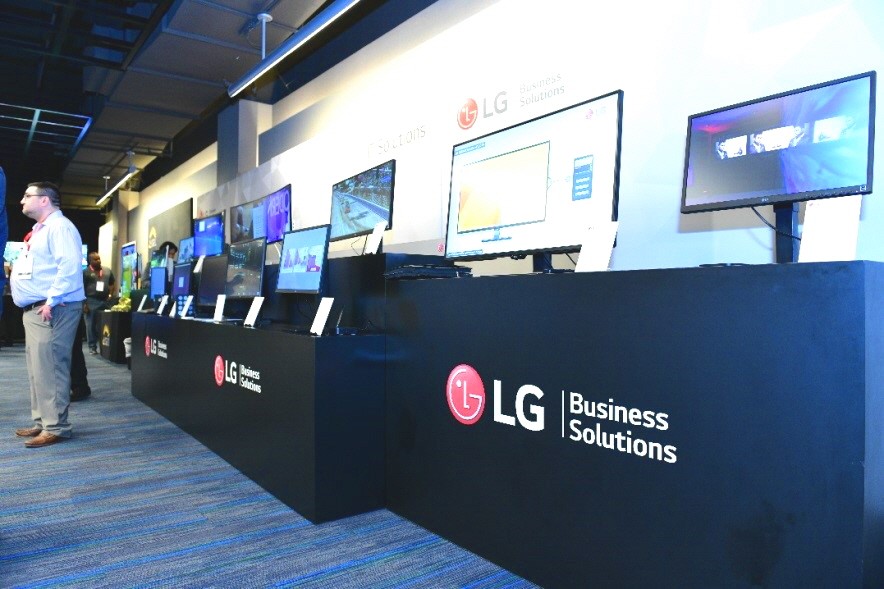 A side view of the promotional stands of LG’s B2B monitor products