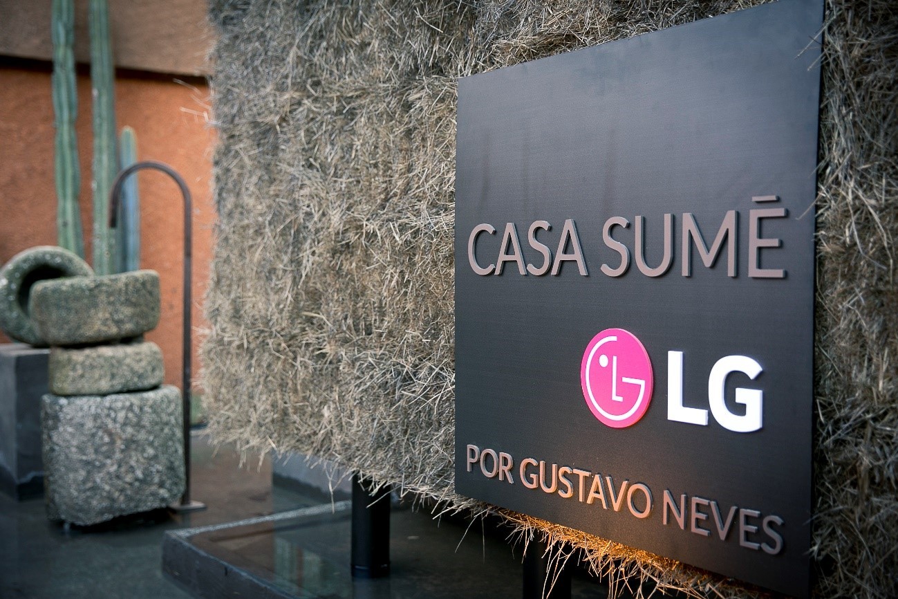 The nameplate of LG’s Casa Sume, another name of LG’s Planet Home