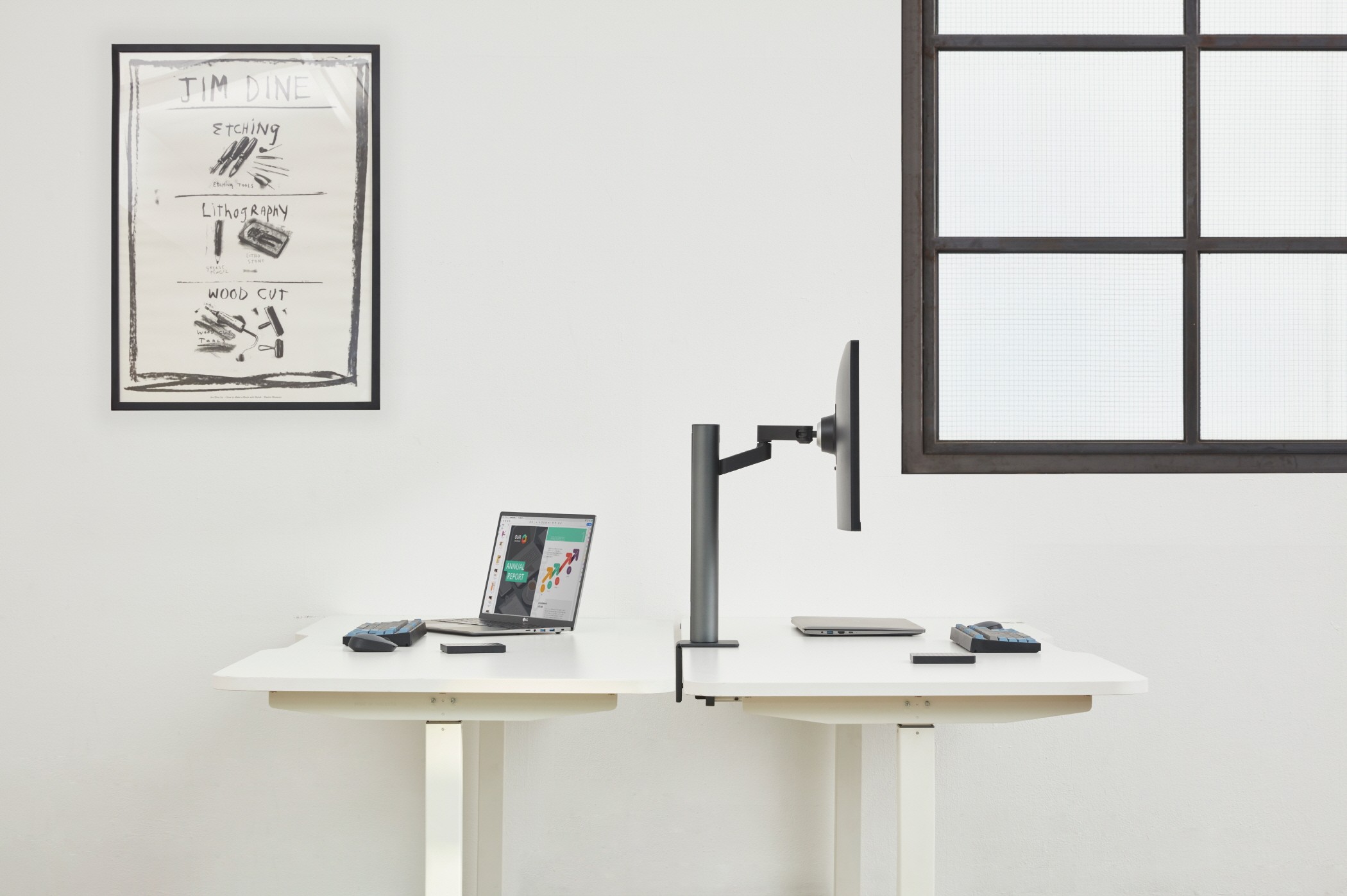 Featured image of post Computer Table Side View : Consider buying a side table that's longer in.