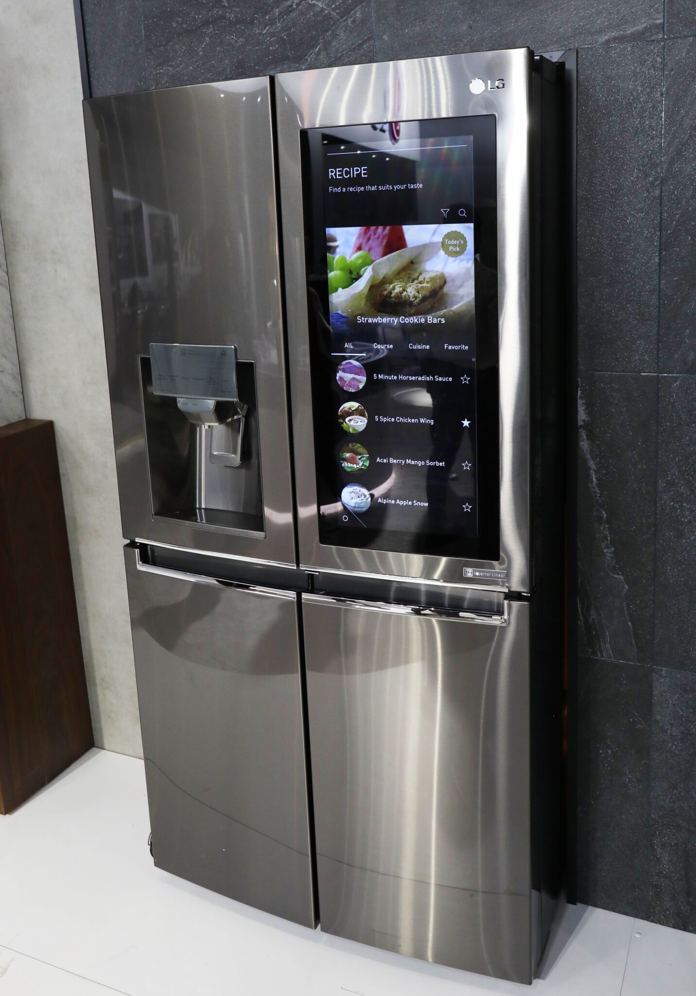 LG InstaView DoorinDoor Refrigerators at CES 2017_02 LG NEWSROOM