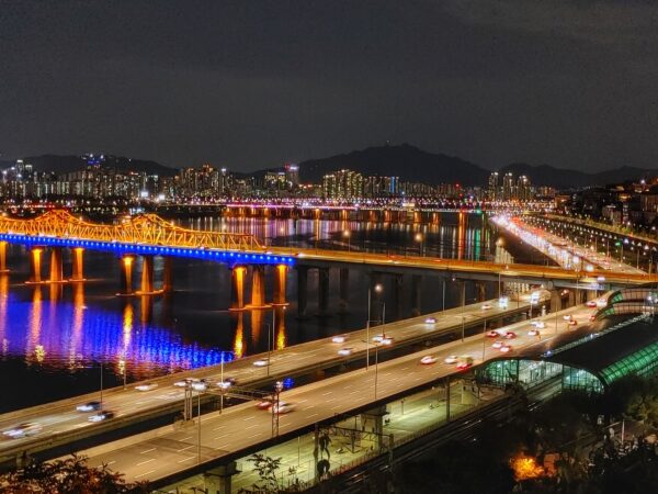 A night view of Seoul’s Han River taken by LG WING