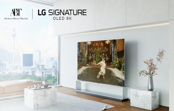  LG SIGNATURE OLED 8K TV showcases the American Ballet Theater’s performance of The Nutcracker inside a bright modern living room with a beautiful view of the city