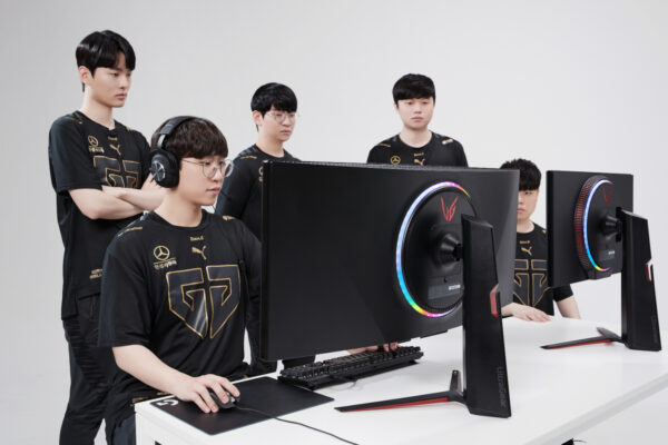 Gen.G’s elite players using the lightspeed UltraGearTM gaming monitors provided via the team's partnership with LG.