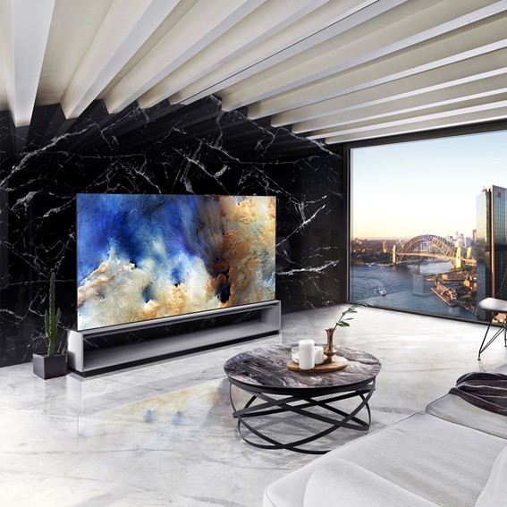 A dynamic, contemporary living space oozing with sophistication thanks to the LG SIGNATURE OLED 8K set against an opposing slab of Spanish Marquina Black marble, the perfect backdrop for the OLED TV's SELF-LIT pixels to deliver richest colors and deepest blacks.