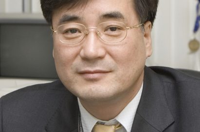 A headshot of Havis Kwon, president of the Home Entertainment company at LG