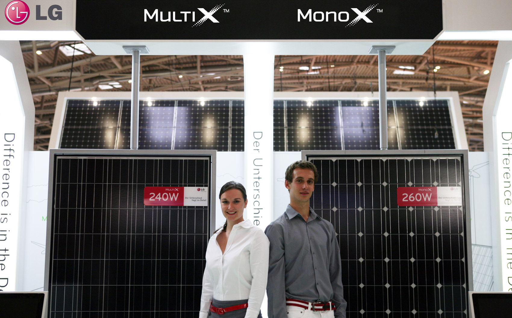 A center view of the Multi X and Mono with models in front