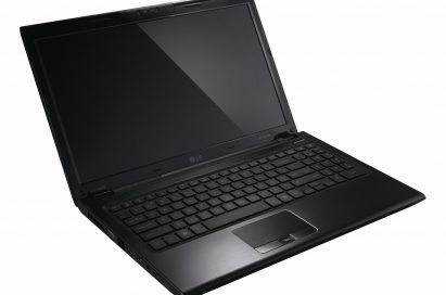 LG 3D Notebook LGA530 with its display open