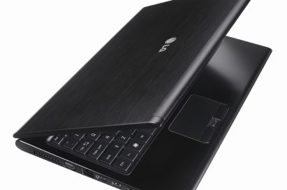 Top view of LG’s 3D NOTEBOOK with the display open at a 30-degrees angle
