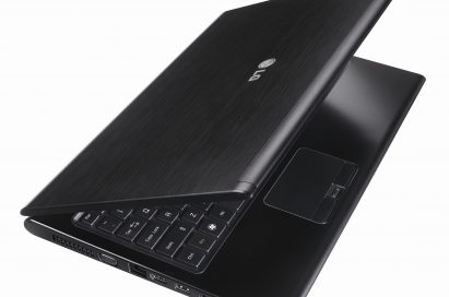 LG 3D Notebook LGA530 with the display half open
