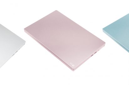 LG premium notebook model P220 with its display closed in White Pearl, Pink Pearl and Blue Pearl