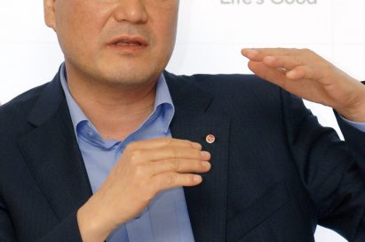 Havis Kwon, president and chief executive officer (CEO) of LG Home Entertainment Company, speaks at IFA 2011