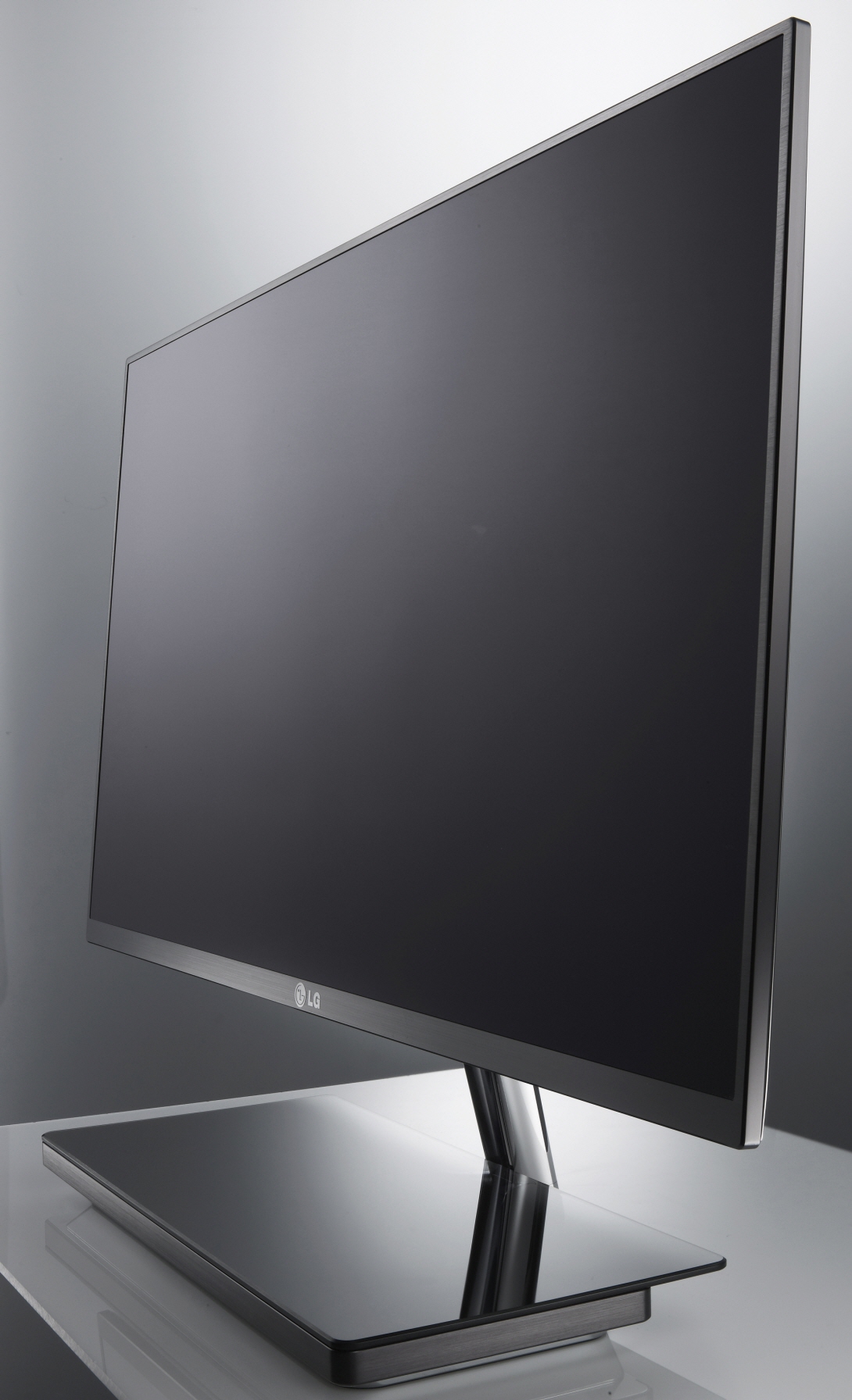 LG Super Slim Monitor Model E91.jpg