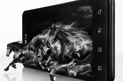 Black horses emerge from the LG Optimus 3D Max’s display