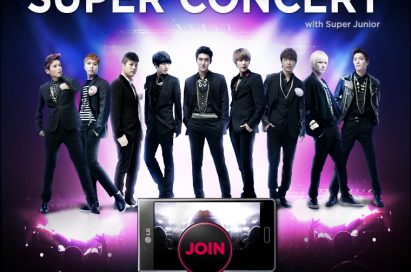 Invitation image to the Super Concert with 9 members of Super Junior posing