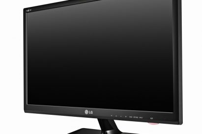 Front view of LG’s personal TV series equipped with IPS display technology facing 15 degrees to the left