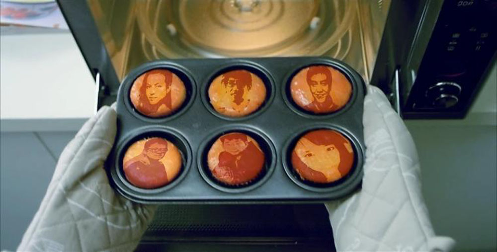 An interactive section of LG's My Eco Home website which overlays the portraits of visitors on the cookies that are being brought into LG's ultra wave.