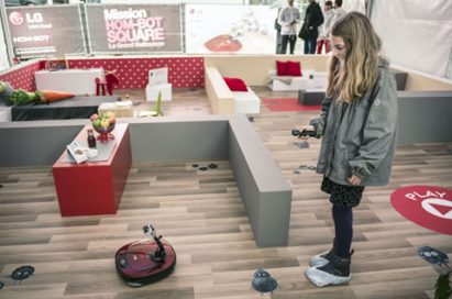 LG’S HOM-BOT SQUARE ROBOTIC VACUUM CLEANER MAKES ITS INTERNATIONAL DEBUT