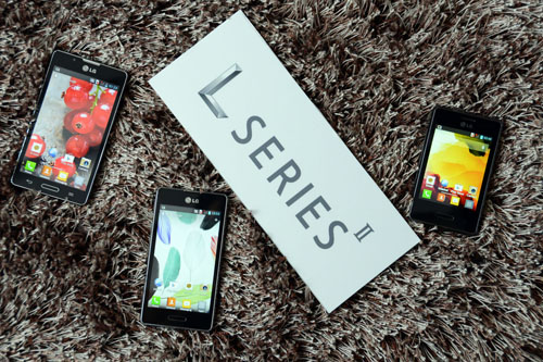 Optimus L SeriesII smartphones on a carpet with a panel saying “L SERIESII”.