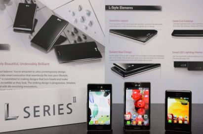 Optimus L SeriesII smartphones displayed on a table.