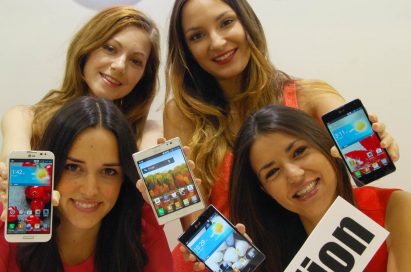 Four female models are holding various LTE smartphone of LG celebrating that LG has sold more than 10 million LTE smartphones worldwide.