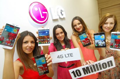 Four female models are holding various LTE smartphone of LG celebrating that LG has sold more than 10 million LTE smartphones worldwide.