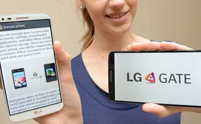 A female model is holding two G2s – each showing the process of LG GATE and its logo.
