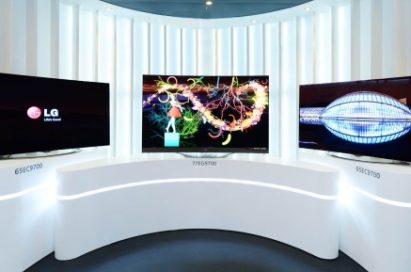 LG FIRST TO COMMERCIALIZE 4K OLED TV