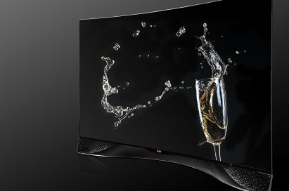 A right-side view of the LG CURVED OLED TV displaying its pixel dimming technology featuring Swarovski Crystal Stand