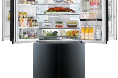 LG double Door-in-Door™ refrigerator with four doors including Door-in-Door™ parts on the top opened