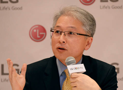 LG Home Entertainment Company CEO, Brian Kwon, outlines the company’s TV technology along with product and marketing plans for the coming year at International CES 2015.