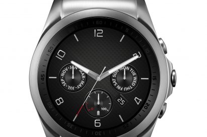 A front view of LG Watch Urbane LTE.