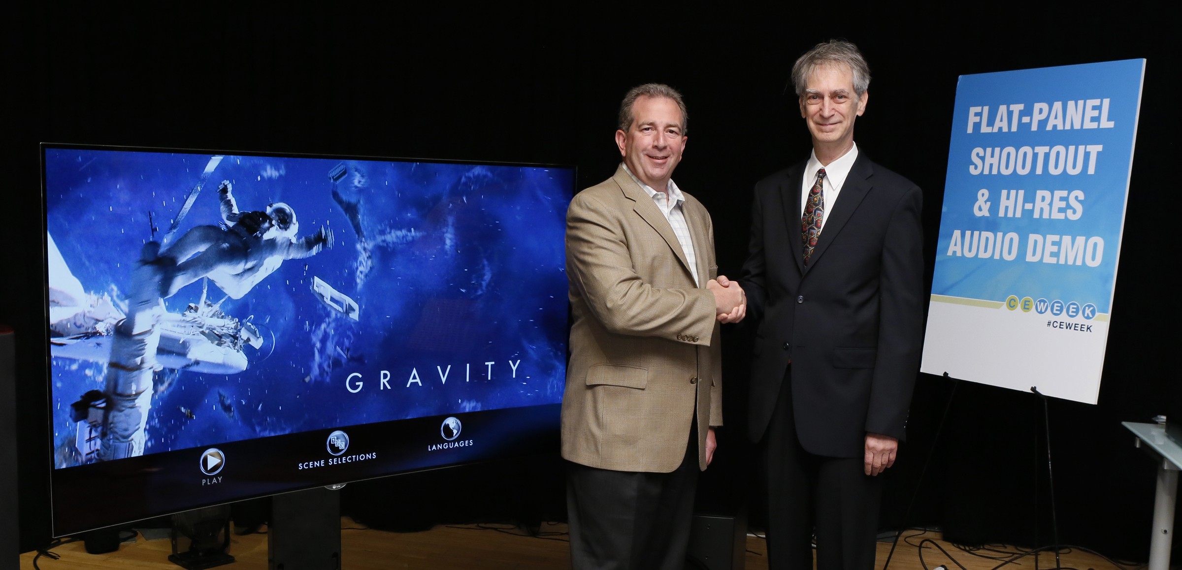 LG Electronics’ USA head of Product Marketing for Home Entertainment Products, Tim Alessi, and Value Electronics TV Shootout organizer, Robert Zohn, shaking hands at the 11th Annual Value Electronics TV Shootout™