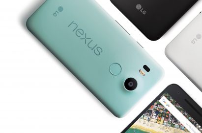 The front and back view of the Nexus 5X in Carbon Black, Quartz White and Ice Blue
