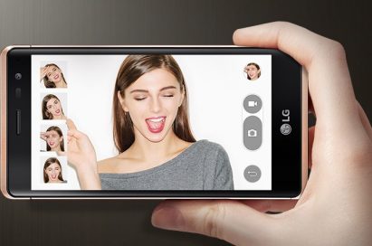 A woman takes pictures with Gesture Interval Shot on the LG Zero