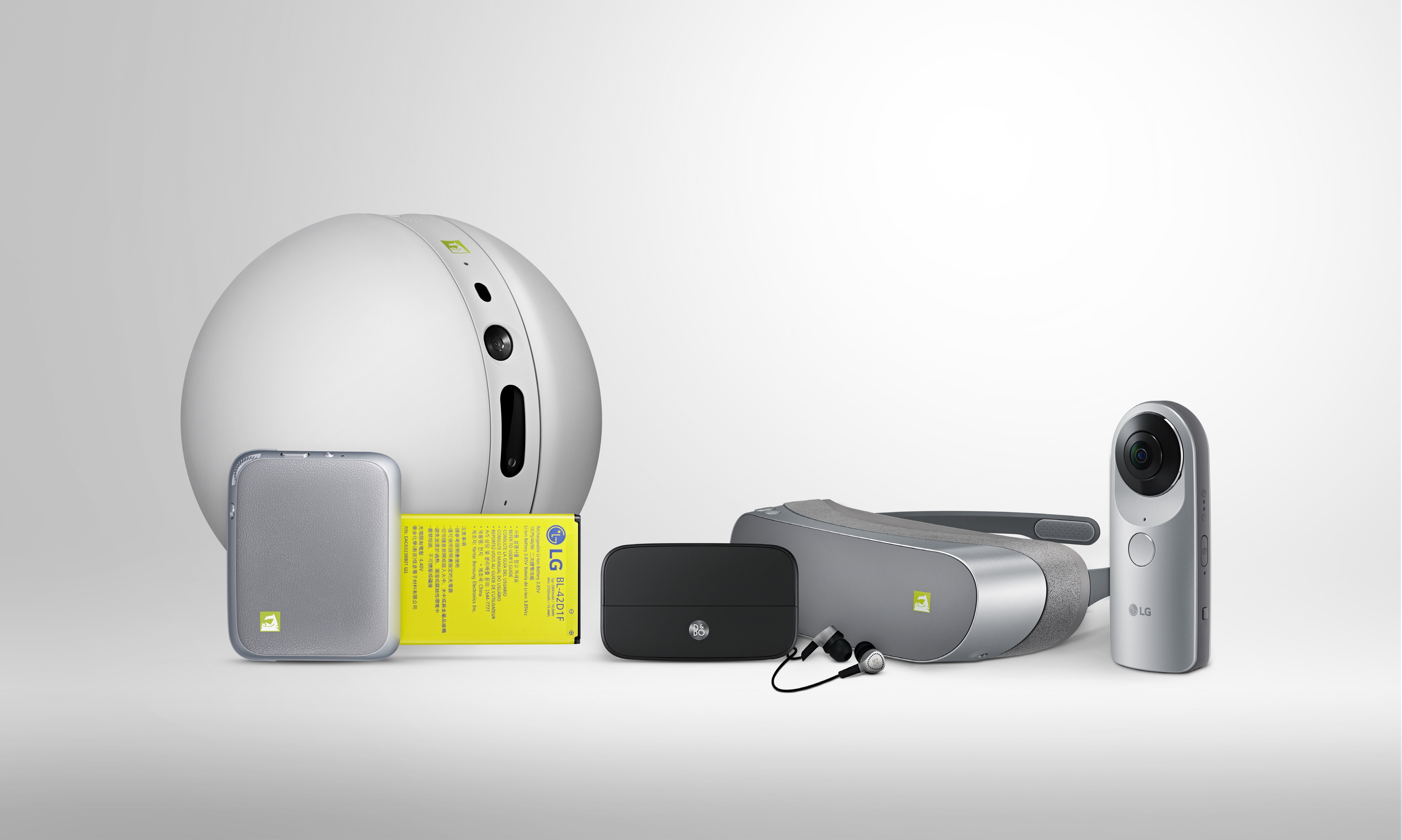 An array of the LG Rolling Bot, LG CAM Plus, H3 by B&O PLAY, LG 360 VR and LG 360 CAM