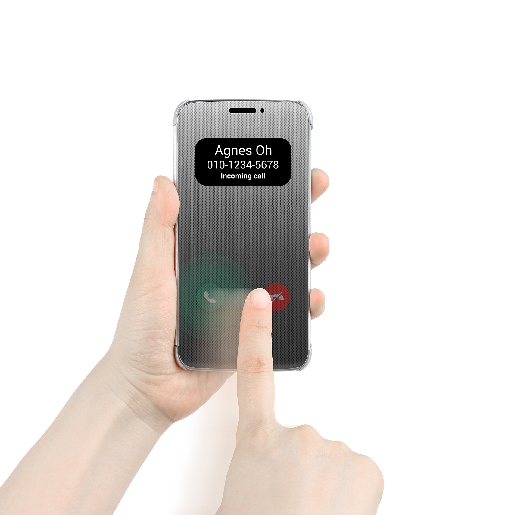 A person swipes the green call icon displayed on the LG Quick Cover to answer the phone call