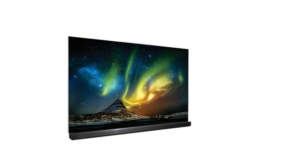 LG’s HDR-enabled 4K OLED TV displaying the Aurora Borealis.
