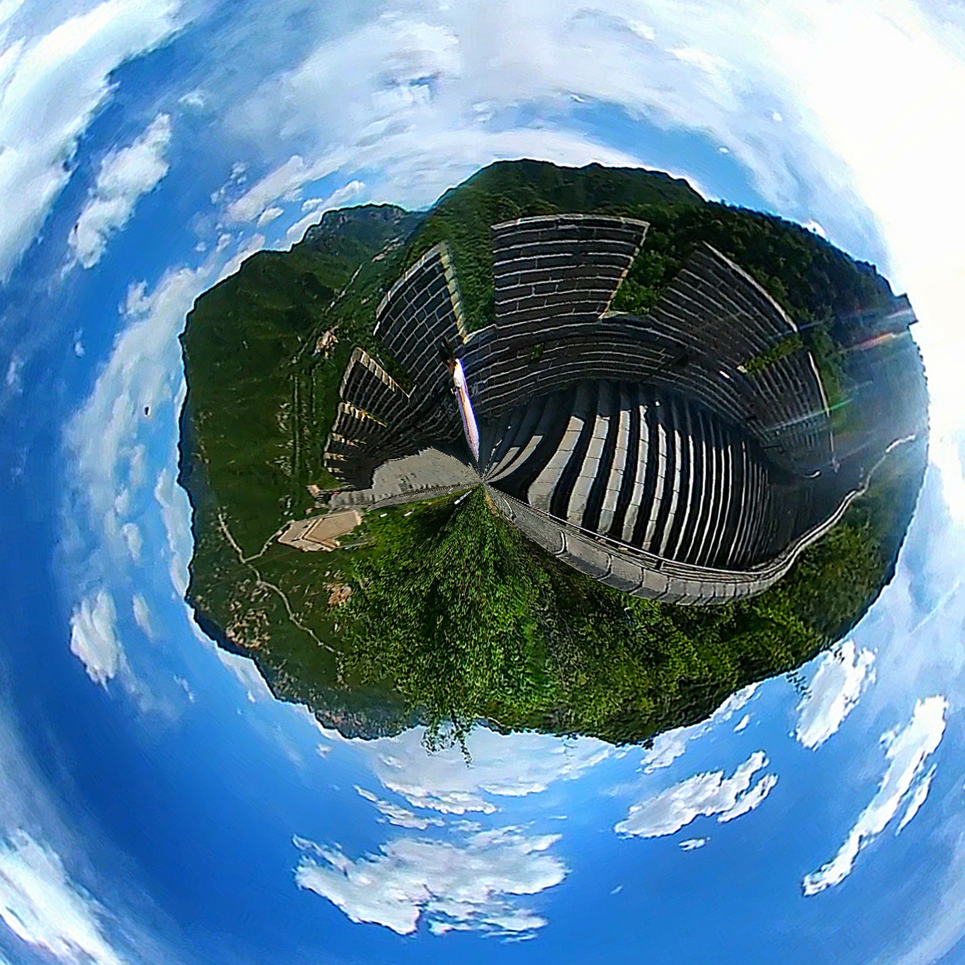 A 360-image taken on LG 360 CAM at the Great Wall of China