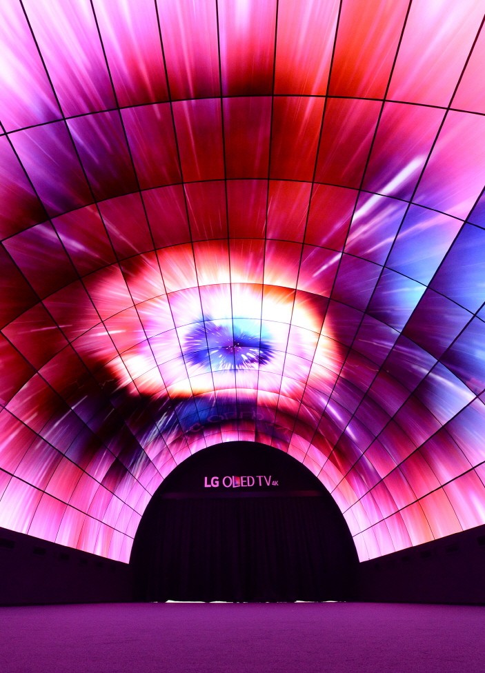 A closer picture of the LG OLED Tunnel displaying an exploding star at IFA 2016