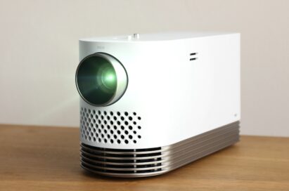 LG PROBEAM LASER PROJECTOR (MODEL HF80J)