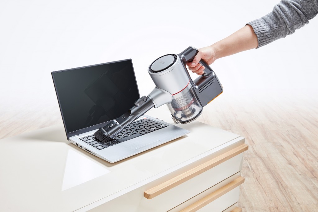 lg-cordzero-handstick-03