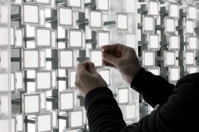 An interview with Tokujin Yoshioka around the aesthetic background of his artwork at LG’s Senses of the Future exhibition, and his use of OLED’s natural lighting in creating awe-inspiring visuals.