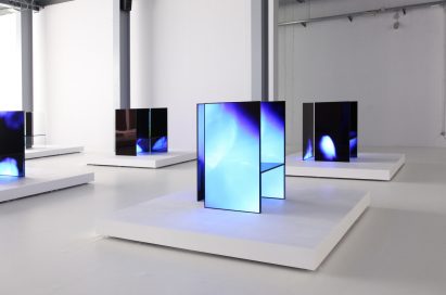 A second side view of three installations found inside Tokujin Yoshioka’s art exhibition, equipped with LG’s OLED displays to showcase vivid colors and artwork to visitors