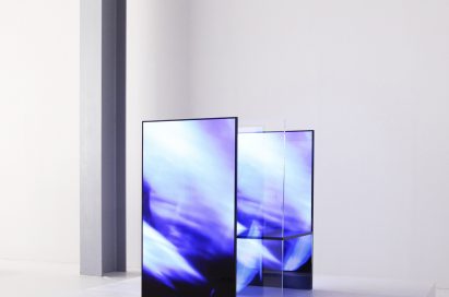 A side view of one of the installations inside Tokujin Yoshioka’s creation, equipped with LG’s OLED displays to showcase vivid colors and artwork to visitors